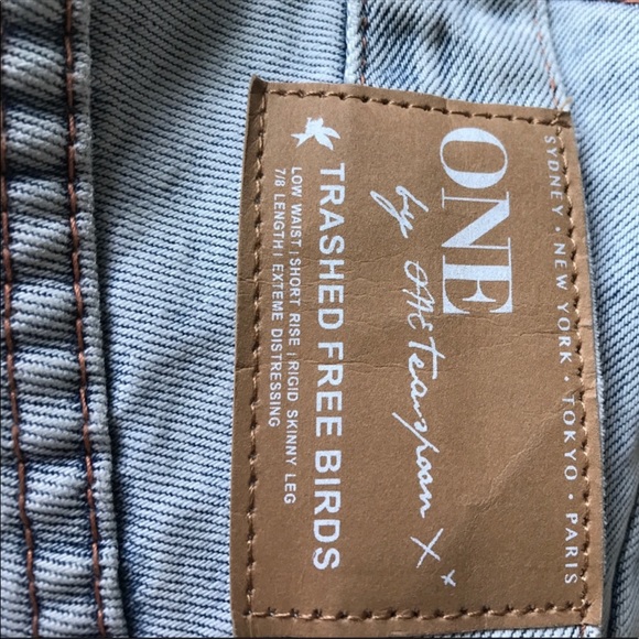 One Teaspoon Trashed Freebirds 27 jeans - Picture 3 of 3